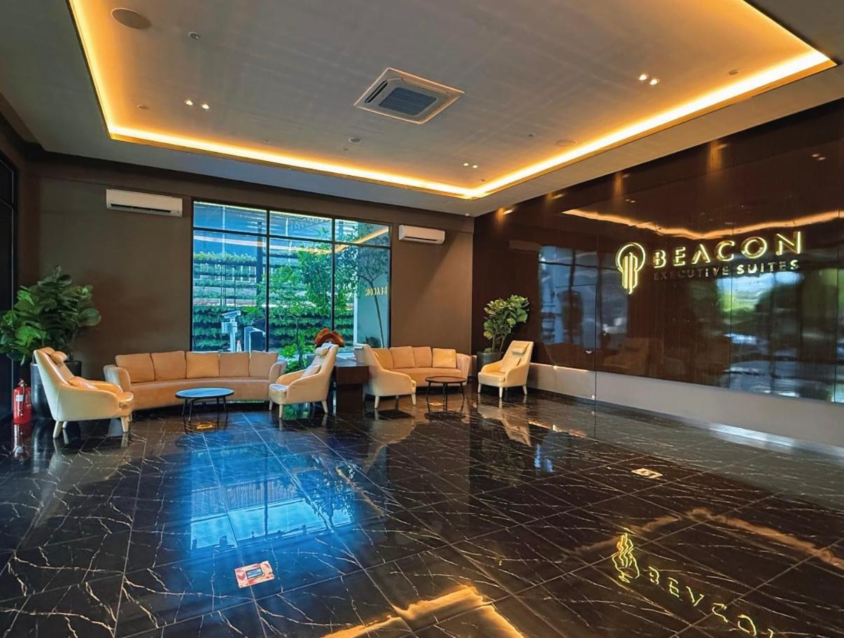 Beacon Executive Suite - City View - By Iz George Town Exterior photo
