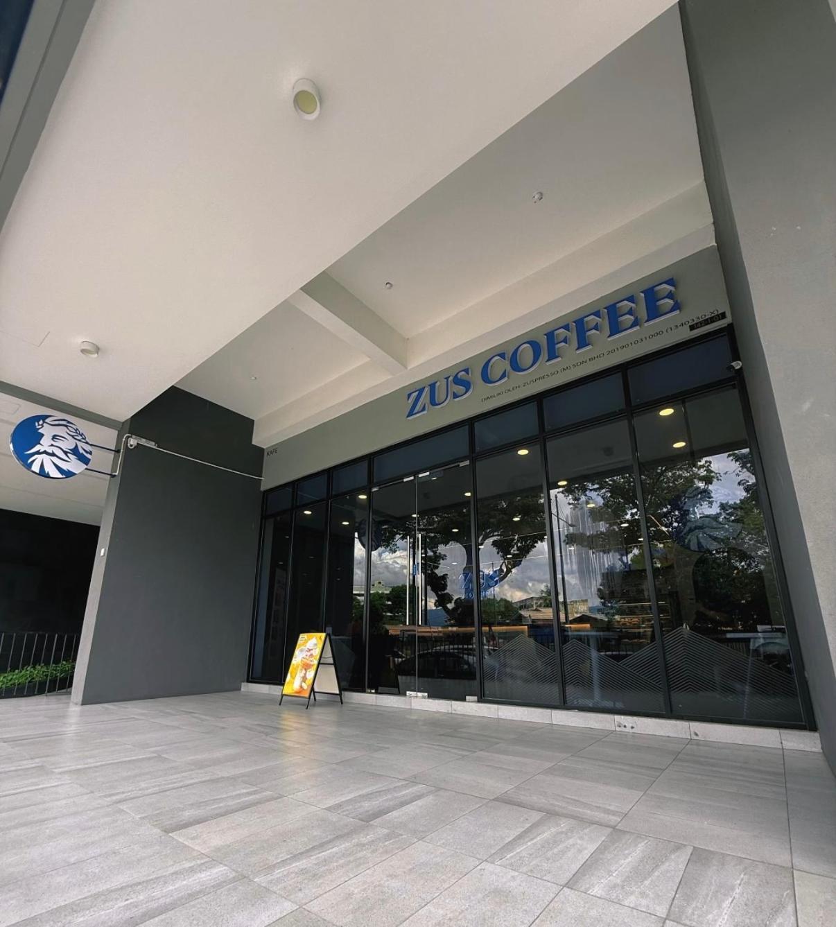 Beacon Executive Suite - City View - By Iz George Town Exterior photo